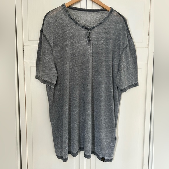 Lucky Brand Venice Burnout Men’s Size XXL Short Sleeve Notch Neck Tee - Picture 2 of 12
